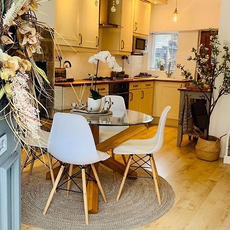 The Tenth House, Grade II Listed Georgian Town House, Wirksworth, Derbyshire, Peak District Cottage, Sleeps 4 المظهر الخارجي الصورة