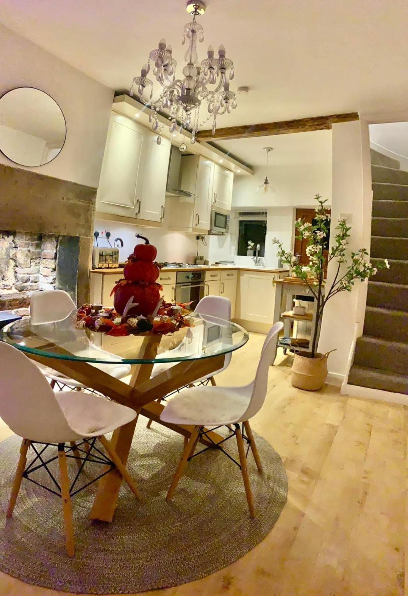 The Tenth House, Grade II Listed Georgian Town House, Wirksworth, Derbyshire, Peak District Cottage, Sleeps 4 المظهر الخارجي الصورة