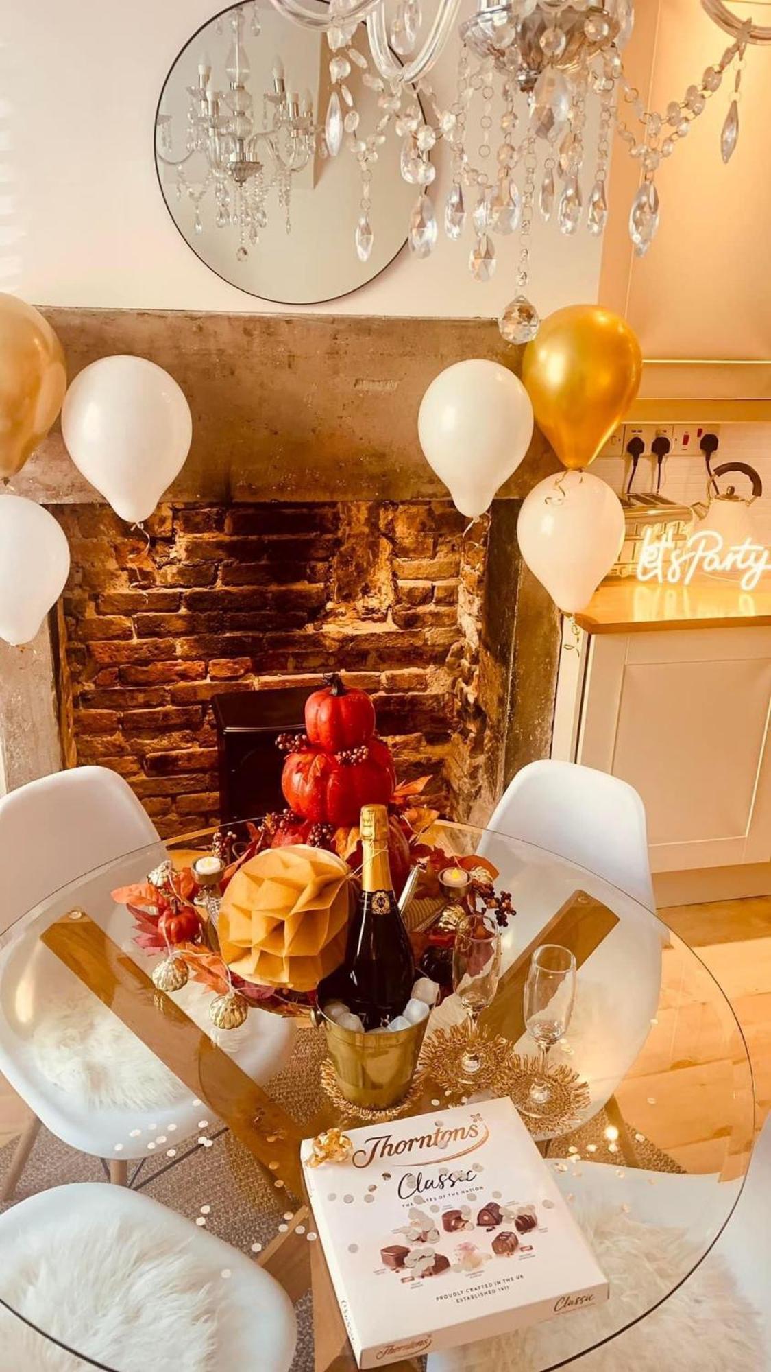The Tenth House, Grade II Listed Georgian Town House, Wirksworth, Derbyshire, Peak District Cottage, Sleeps 4 المظهر الخارجي الصورة