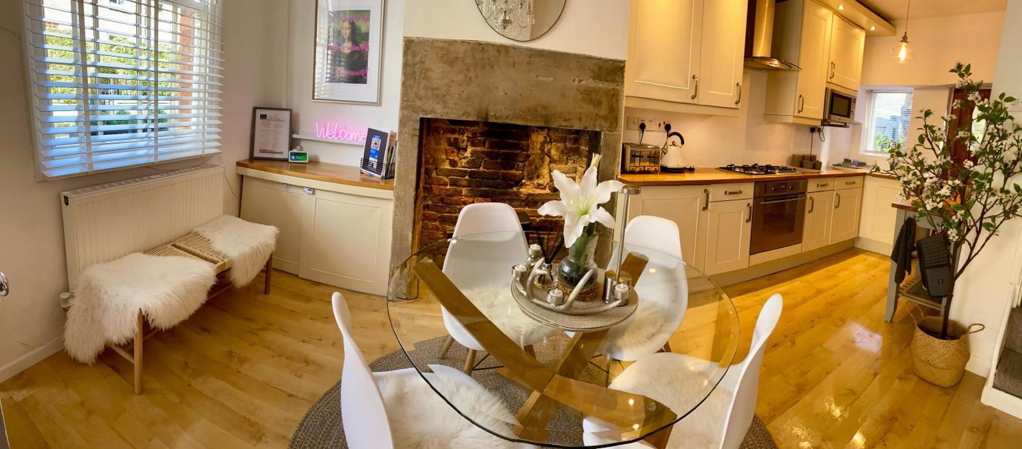The Tenth House, Grade II Listed Georgian Town House, Wirksworth, Derbyshire, Peak District Cottage, Sleeps 4 المظهر الخارجي الصورة