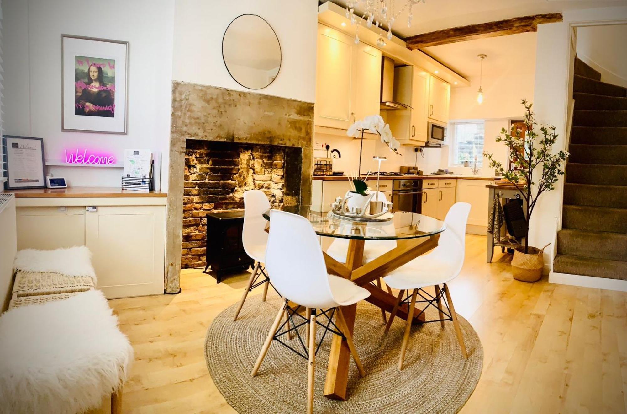 The Tenth House, Grade II Listed Georgian Town House, Wirksworth, Derbyshire, Peak District Cottage, Sleeps 4 المظهر الخارجي الصورة